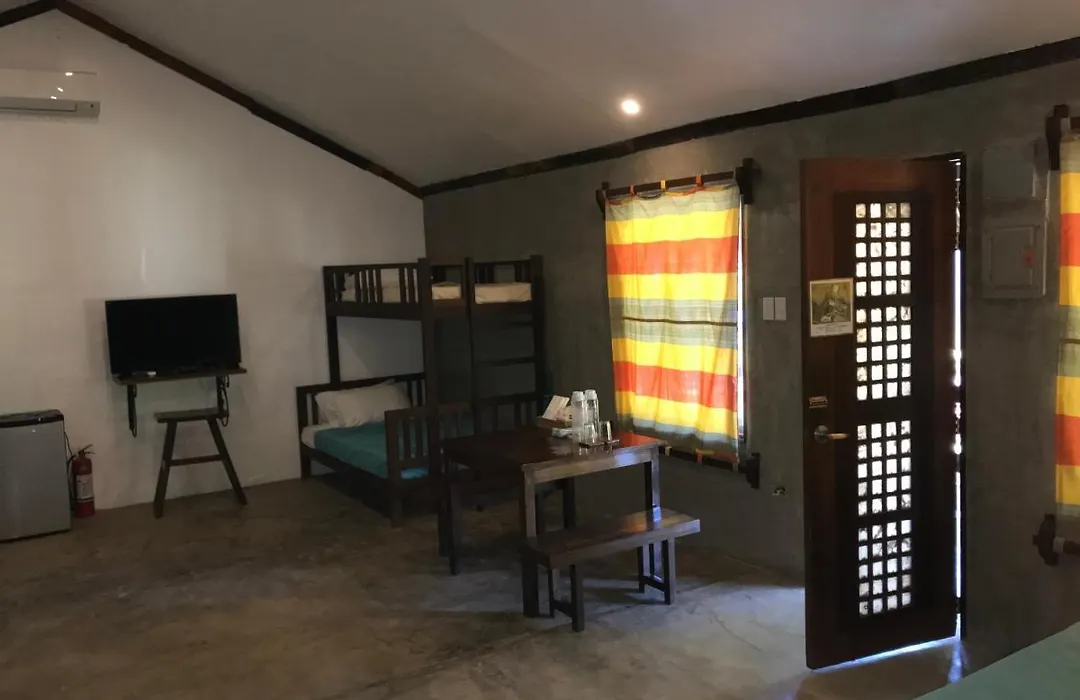 Amici Resort Hotel Laoag-1